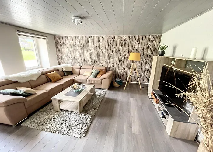 Le Doux Refuge De Bouillon بيت للعطل